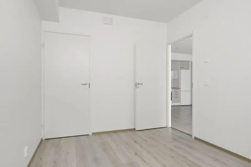 Esik - Flat with Balcony in Kaarela, Helsinki