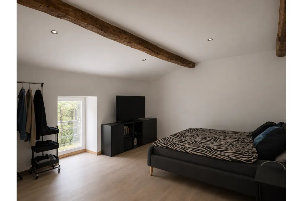 Bedrooms - Charming House with Terrace in Falaën