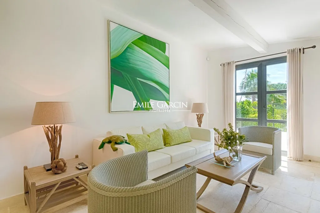 Séjour - Villa Luxueuse avec Piscine à Ramatuelle