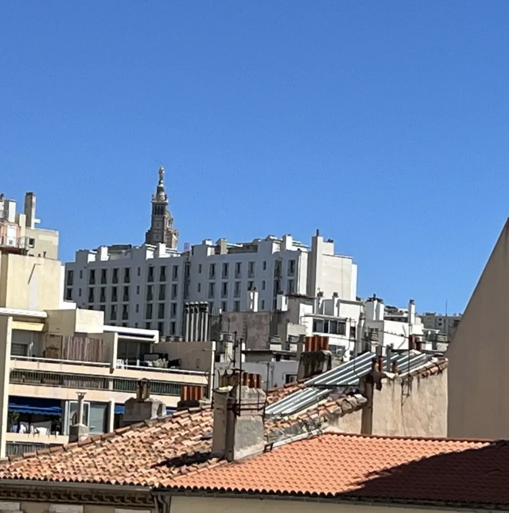 Rõdu - Catalan T3 with Sea View Balcony in Marseille