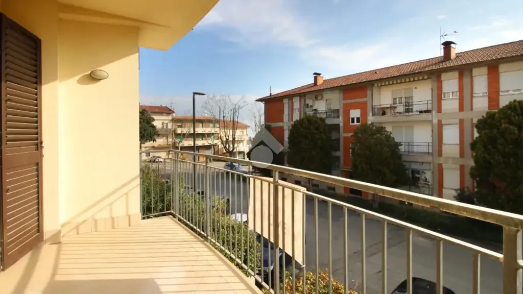 Balcon - Trilocale with Private Garden in Monte Urano