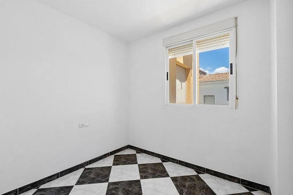 Toad - Duplex with Garage in Atarfe