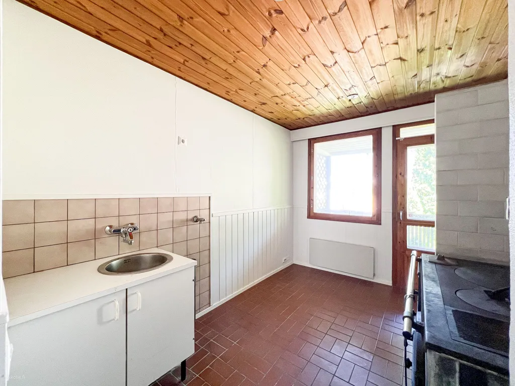 Cuisine - Three-Bedroom House with Sauna in Espoonkartano