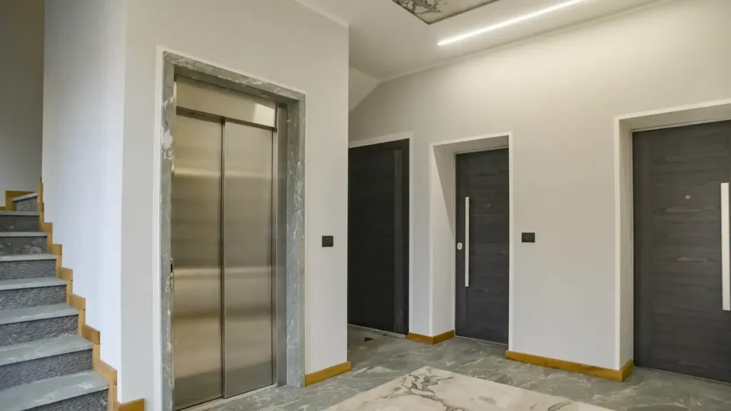 hallway_entrance