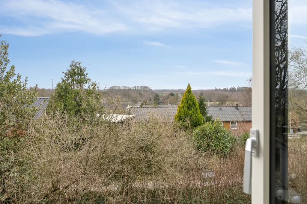 Balcon - Modernised Villa with View in Løgstrup