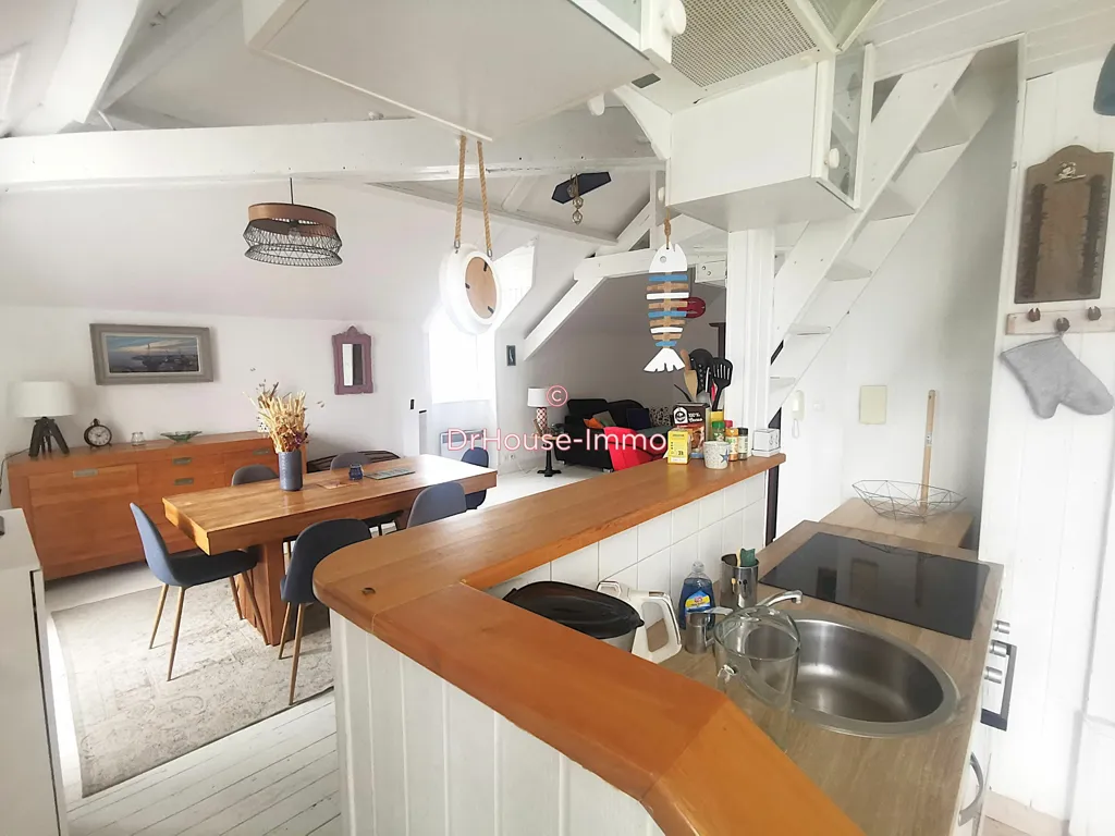Kitchen - Charming Two-Bedroom Apartment in Batz-sur-Mer