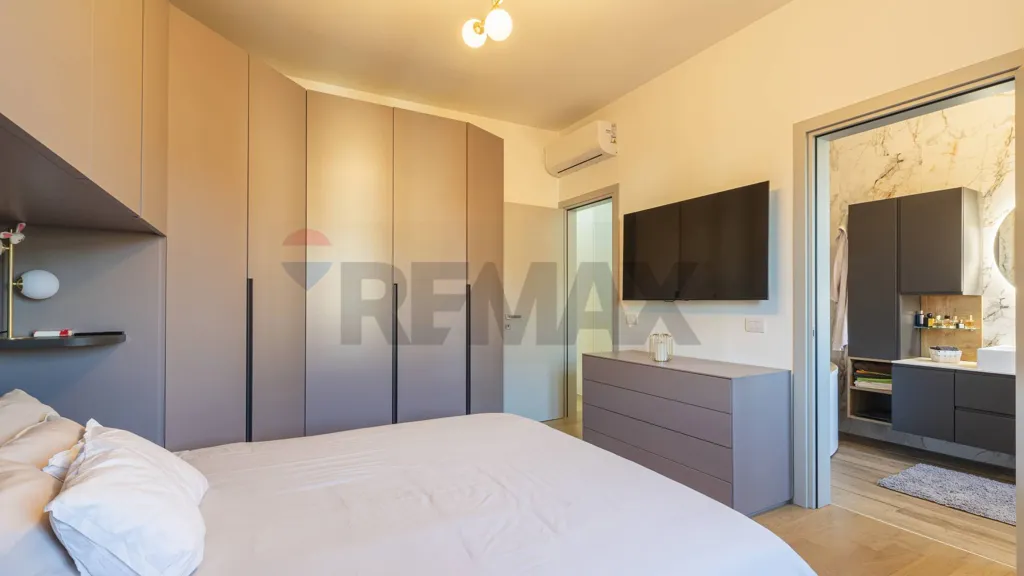 Magamistoad - Rearranged Apartment with Balcony in Modena