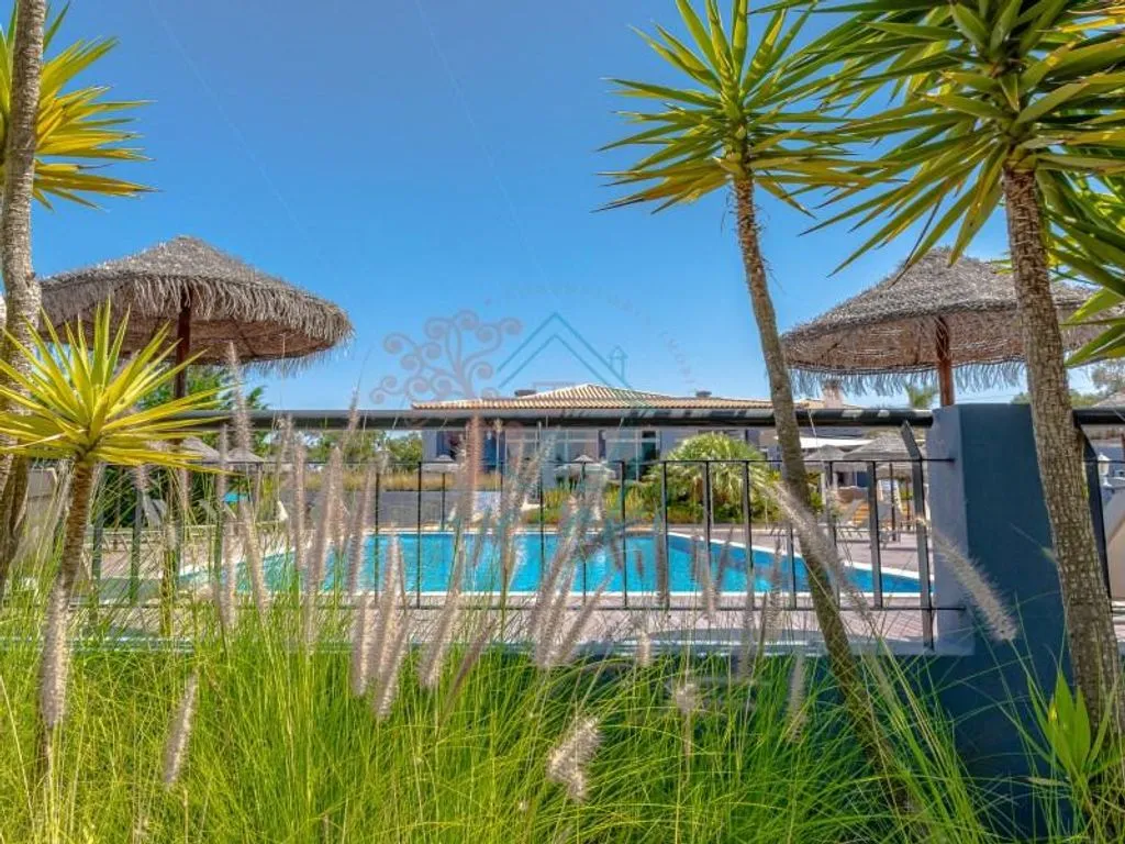 Piscine - Luxury Hotel with Resort Amenities in Espiche