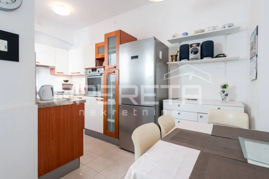 Köök - Renovated Apartment with Balcony in Zagreb Centre