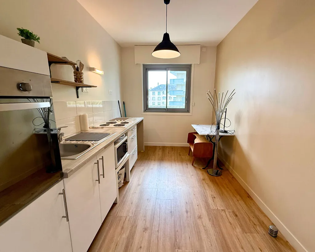 Cucina - Renovated Flat near University in City Centre