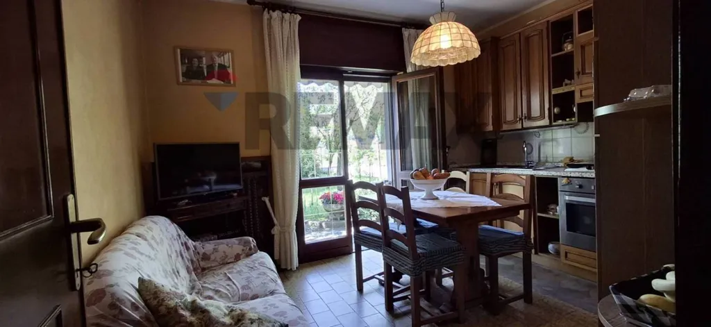 Sala da pranzo - Single-Level Villa with Private Garden in Paruzzaro