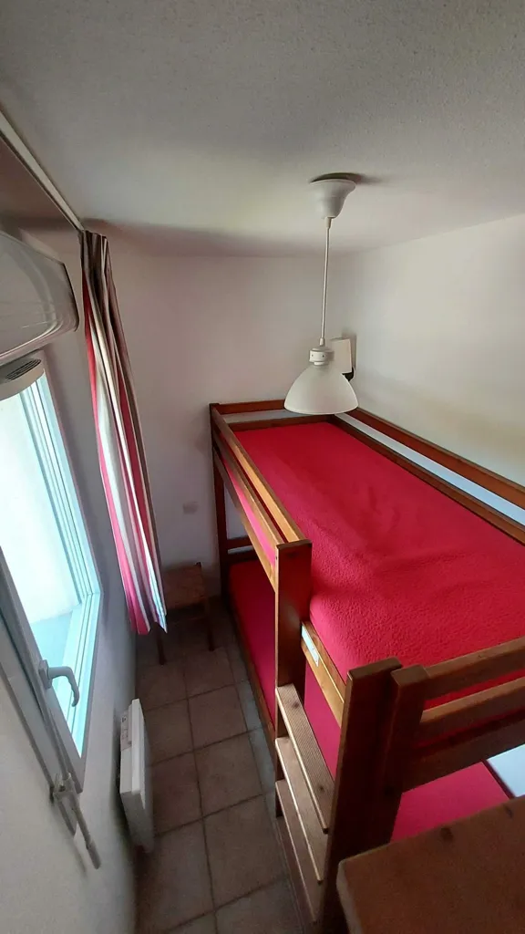 Chambres - Appartement Duplex avec Balcon à Montignac-Lascaux