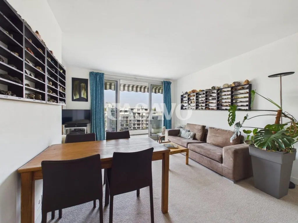 Elutuba - 4-Piece Flat with Balcony in Saint-Cloud