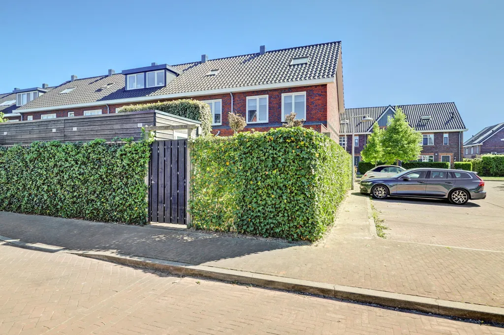 Välivaade - Modern Hoekwoning with Garden in Kernhem