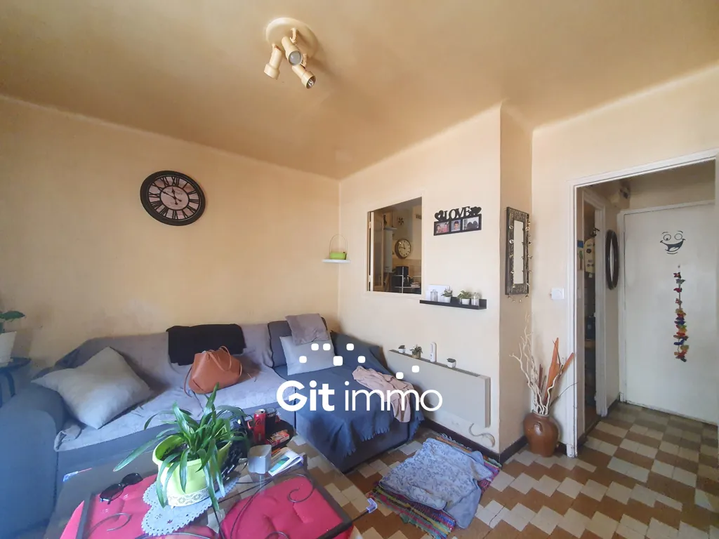 Elutuba - T3 Flat with Balcony in Marseille 5ème