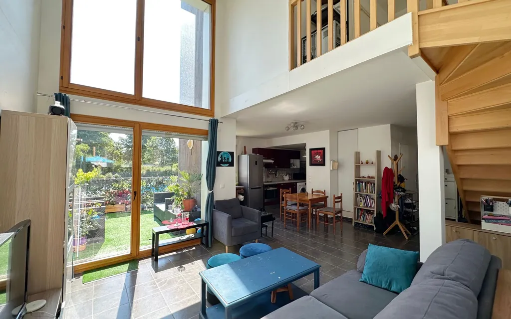 Living Room - Spacious Duplex with Terrace in Urban Area