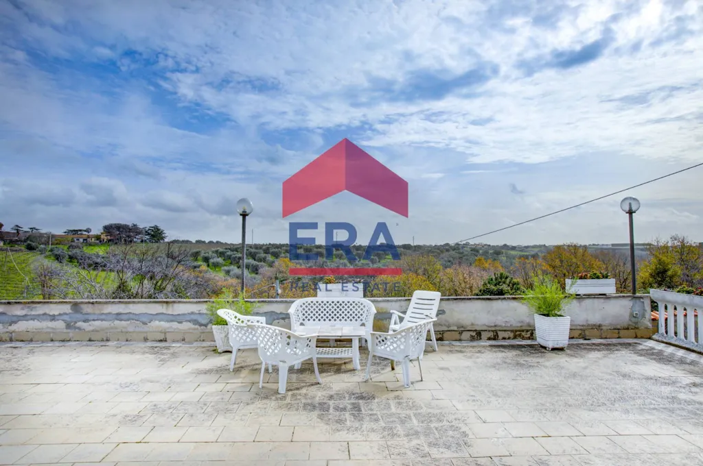 Terrasse - Villa with 4.5-Hectare Park in Ardea
