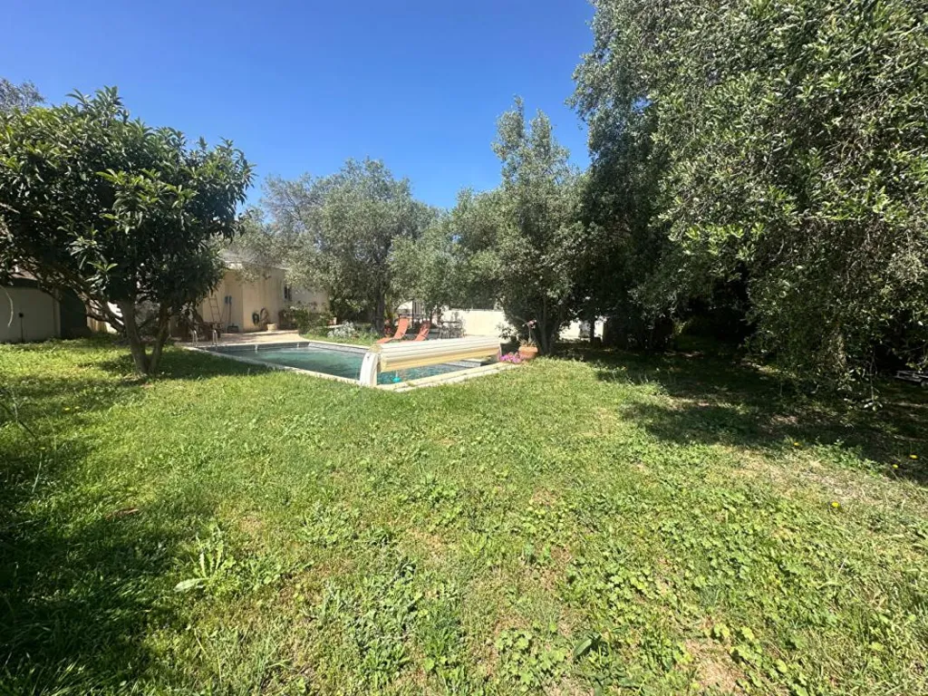 Jardin - Villa de Plain-pied avec Piscine entre Pignan et Cournonterral