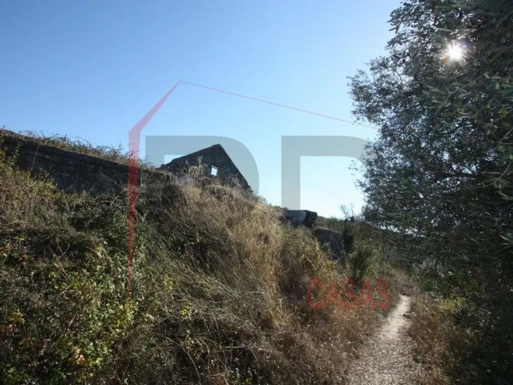 Aed - Farm with Panoramic View in Serra do Louro
