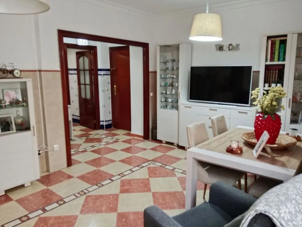 Salle à manger - Apartment with Terrace in Isla Chica