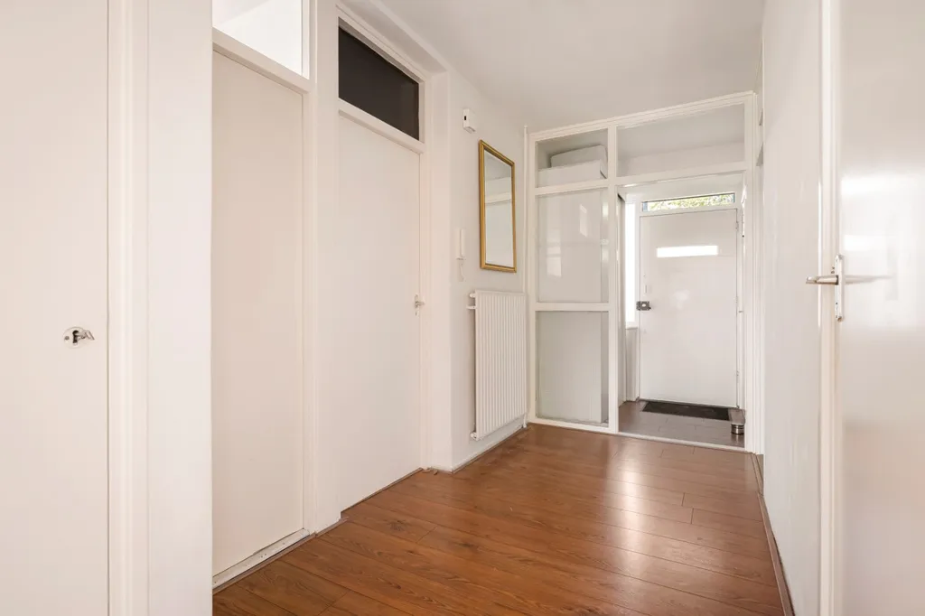 hallway_entrance