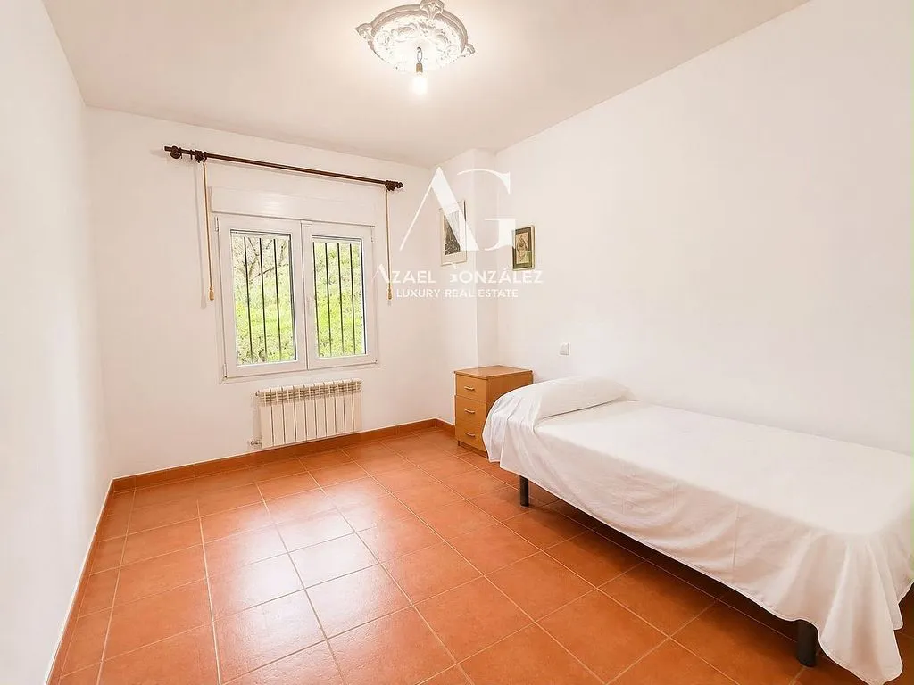 Chambres - Independent House with Extensive Garden in Pechón
