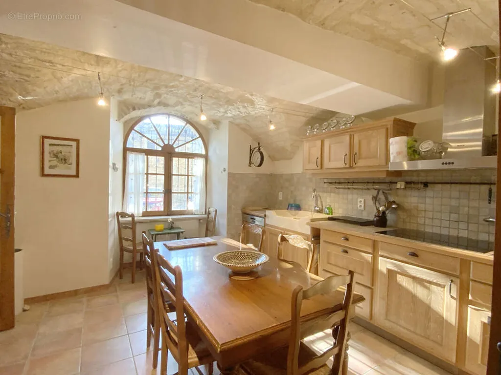 Cucina - Rustic Village House with Balcony in Barjac