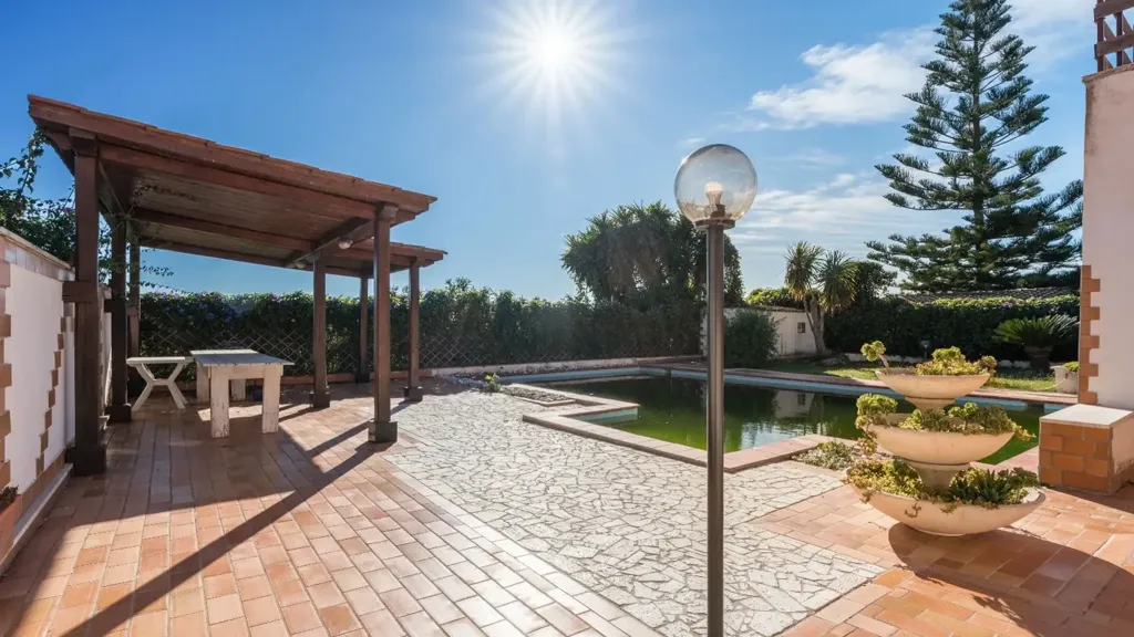 Bassein - Villa with Garden in Ladispoli