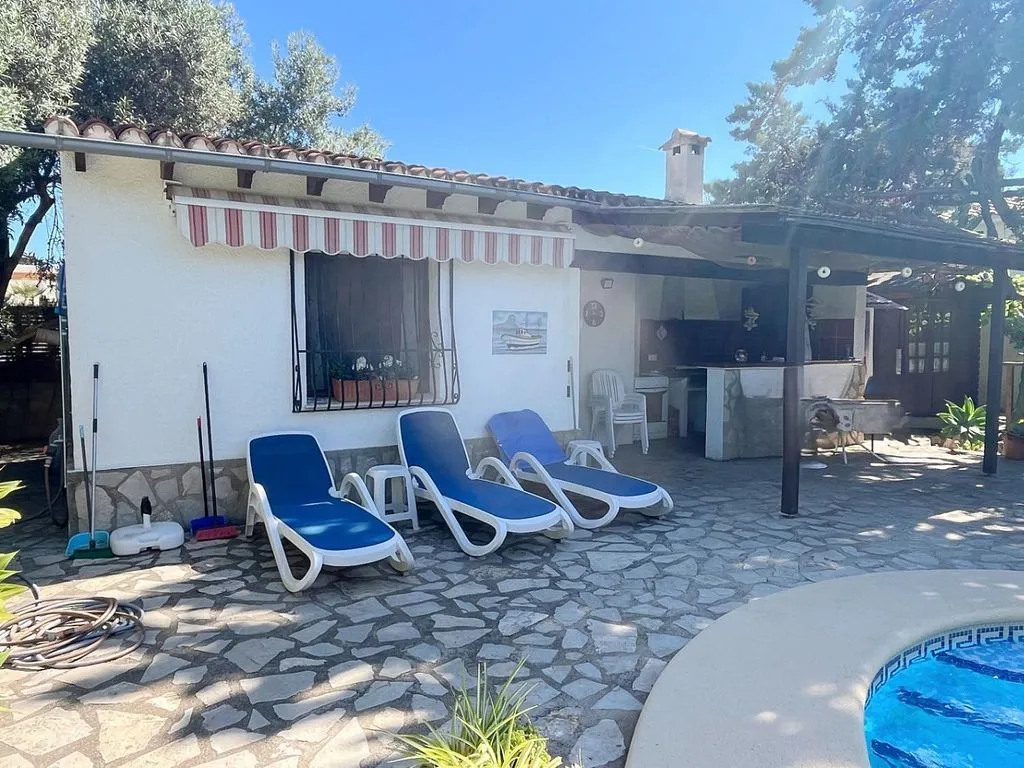 Piscina - Chalet with Pool and Terrace in Els Poblets