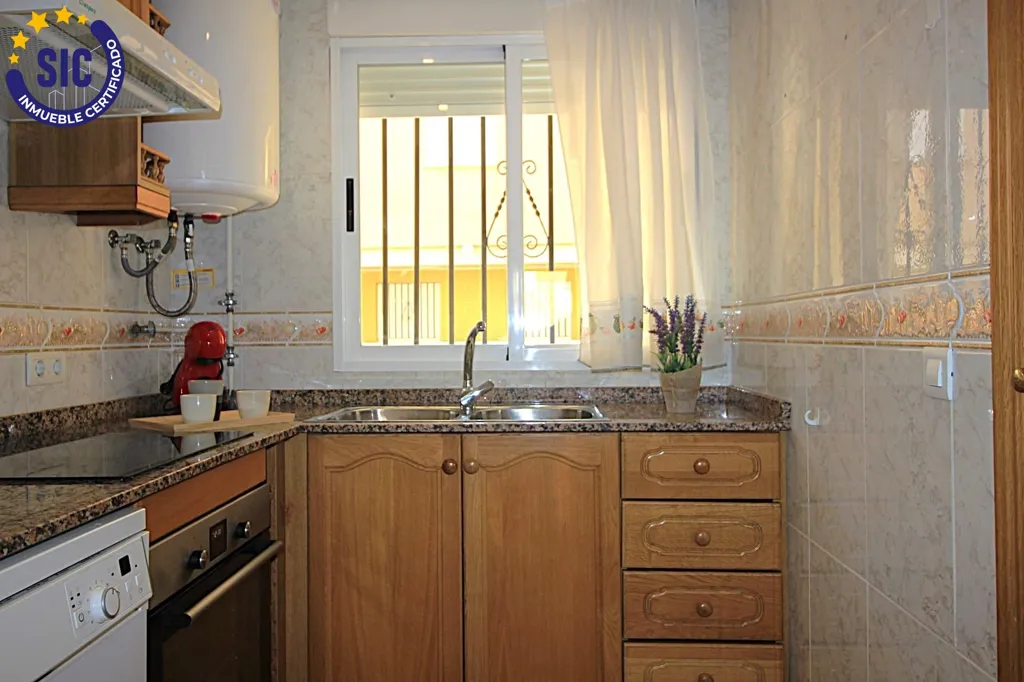 Köök - Beachfront Apartment with Sea View in Marina D'Or
