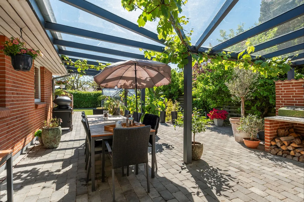 Terrasse - Stone Villa with Heated Garage in Dragør