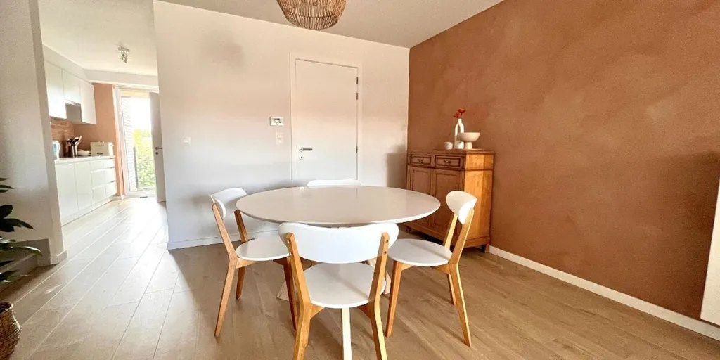 Söögituba - Eco-Friendly Duplex with Terrace in Linkhout