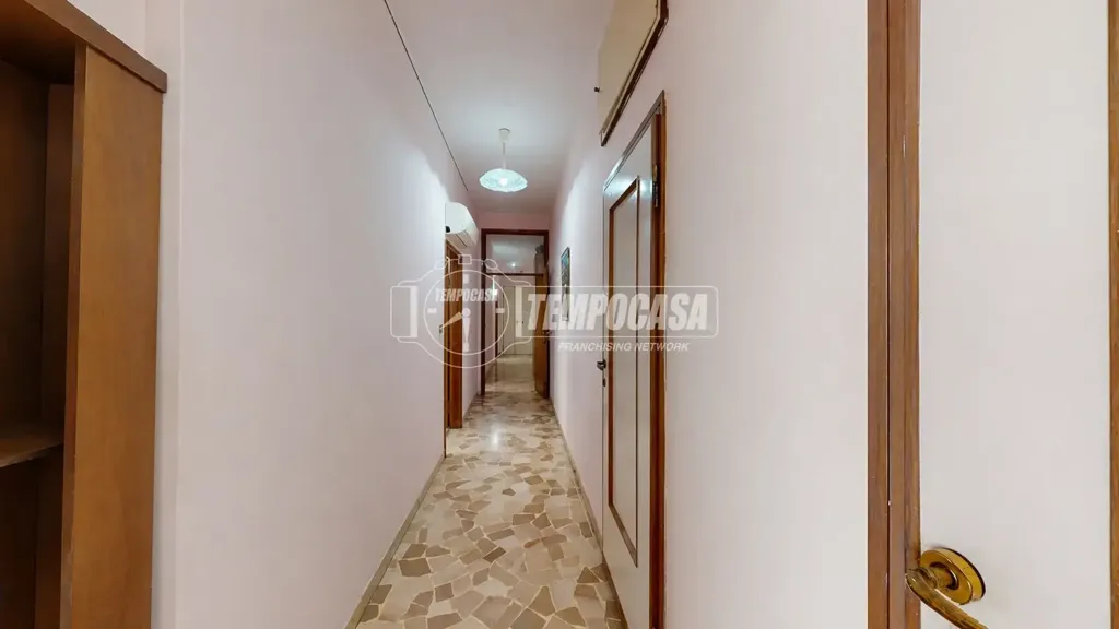 Entrée - Spacious Apartment with Balconies in Carpi