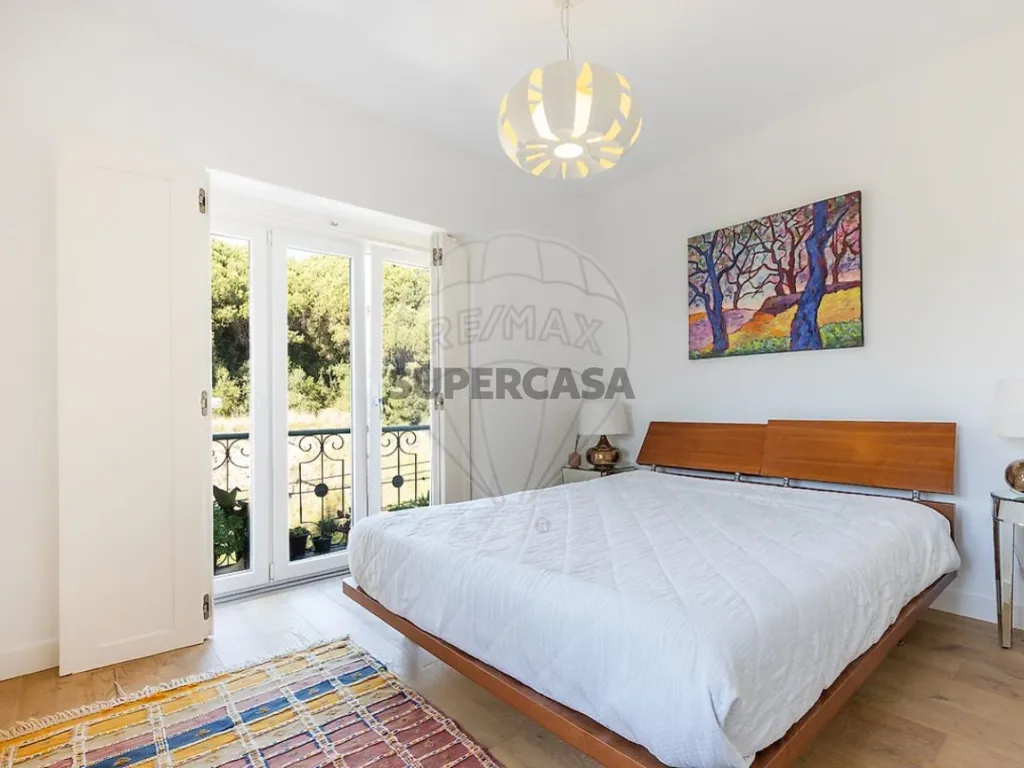Magamistoad - Luxury Villa with 1950s Charm in Lisbon