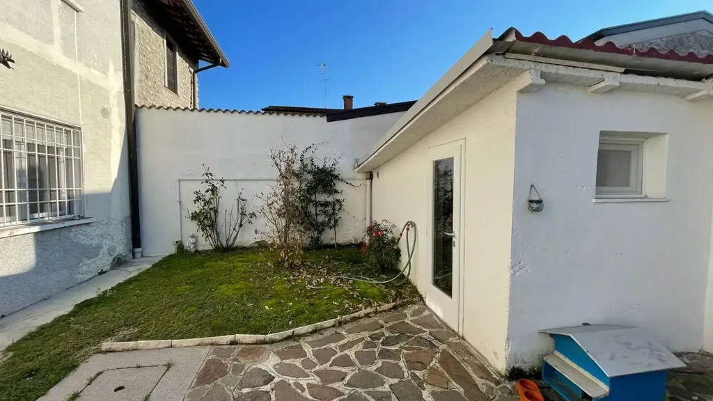Giardino - Restored Villa with River View in Marmirolo