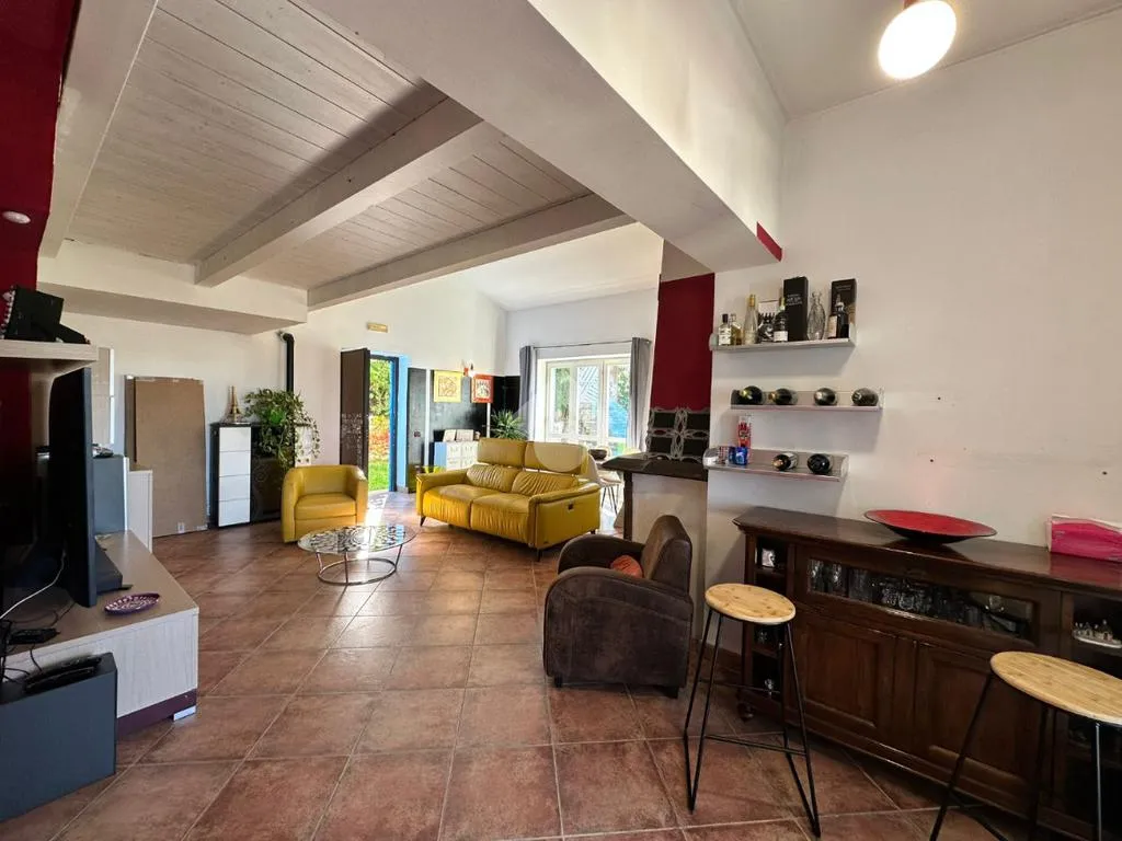 Elutuba - Bifamiliar Villa with Sea View in Crotone