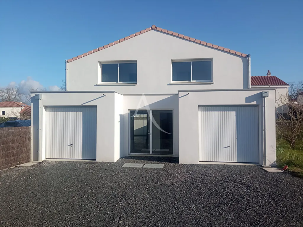 Esterno - New Townhouse with Patio in Challans