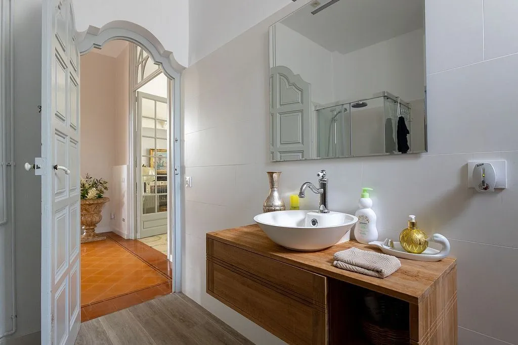 Salles de bain - Luxury Detached House with Chapel in Argentona