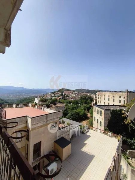 Rõdu - Spacious Apartment with Panoramic View in Nuoro