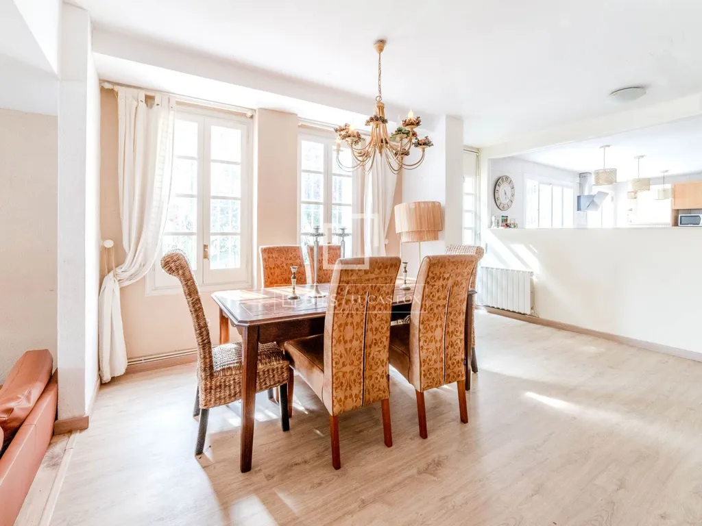 Söögituba - Six-Bedroom House with Pool in Levantina