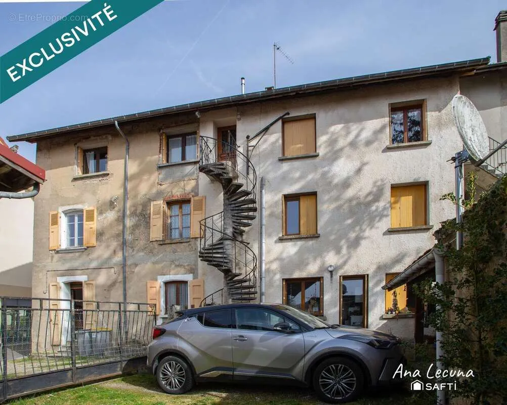 Välivaade - Characterful Building with Potential in Le Pin