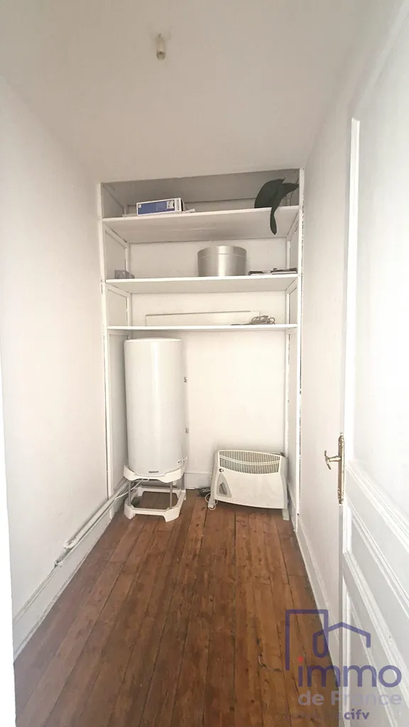 Utility Room - Traversant Apartment with Balcony in Saint-Étienne