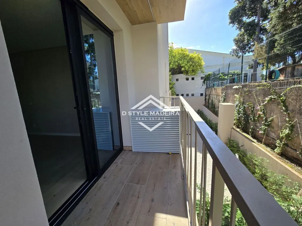Balcony - Luxury Flat with Pool in Funchal, Madeira