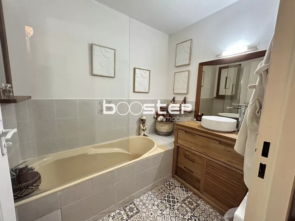 Vannitoad - Bright Flat with Terrace in City Centre