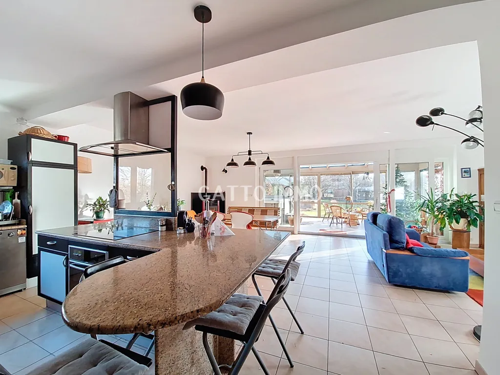 Köök - Spacious House with Véranda in Rémilly