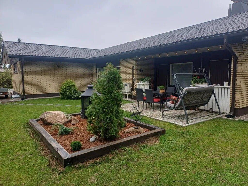 Aed - Detached House with Sauna in Central Location