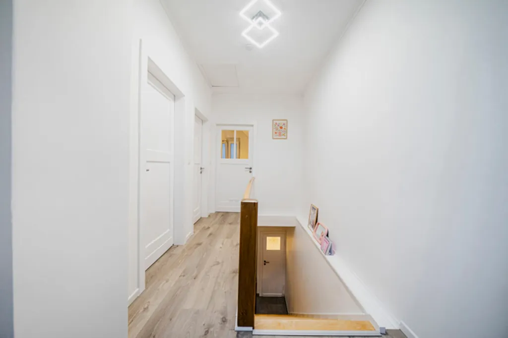 hallway_entrance