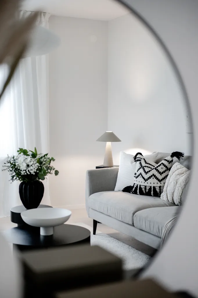 Séjour - Spacious Apartment with West-Facing Balcony in Norrböle