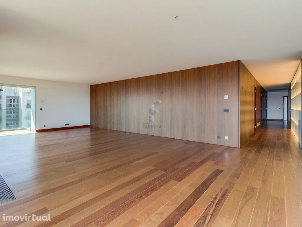 Elutuba - High Standard Flat with River View in Restelo