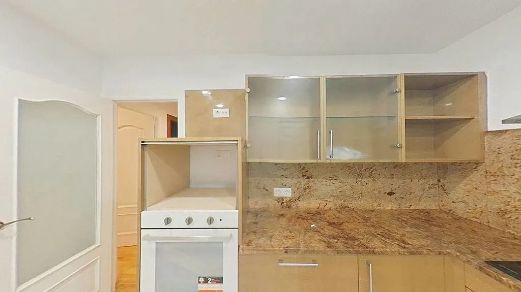 Apartment with Balcony in Sants, Barcelona